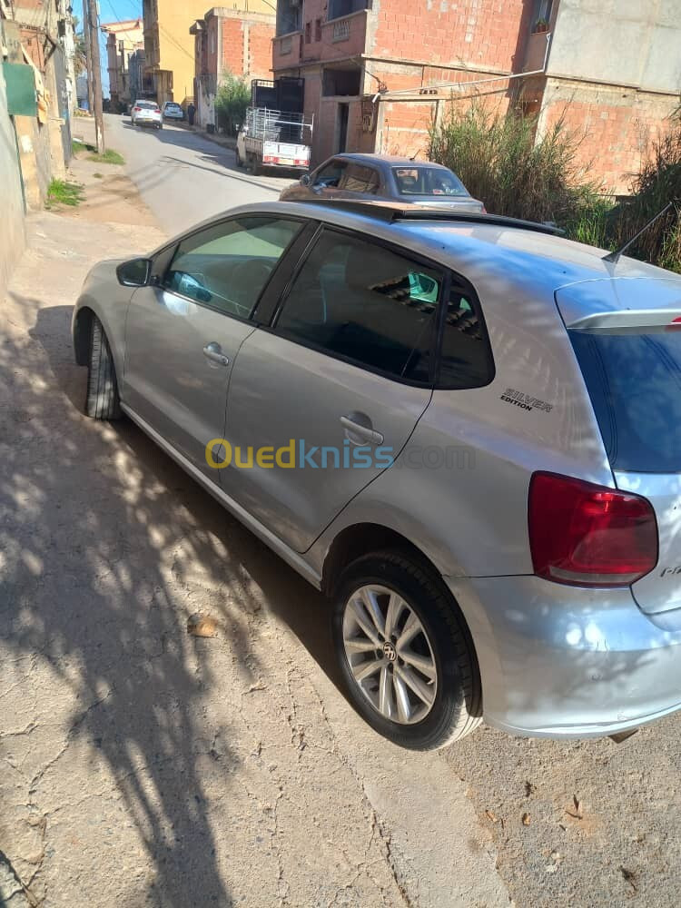 Volkswagen Polo 2013 Black et Silver