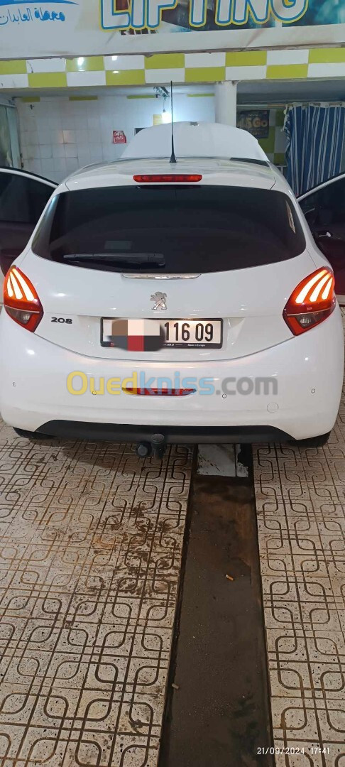 Peugeot 208 2016 Allure Facelift