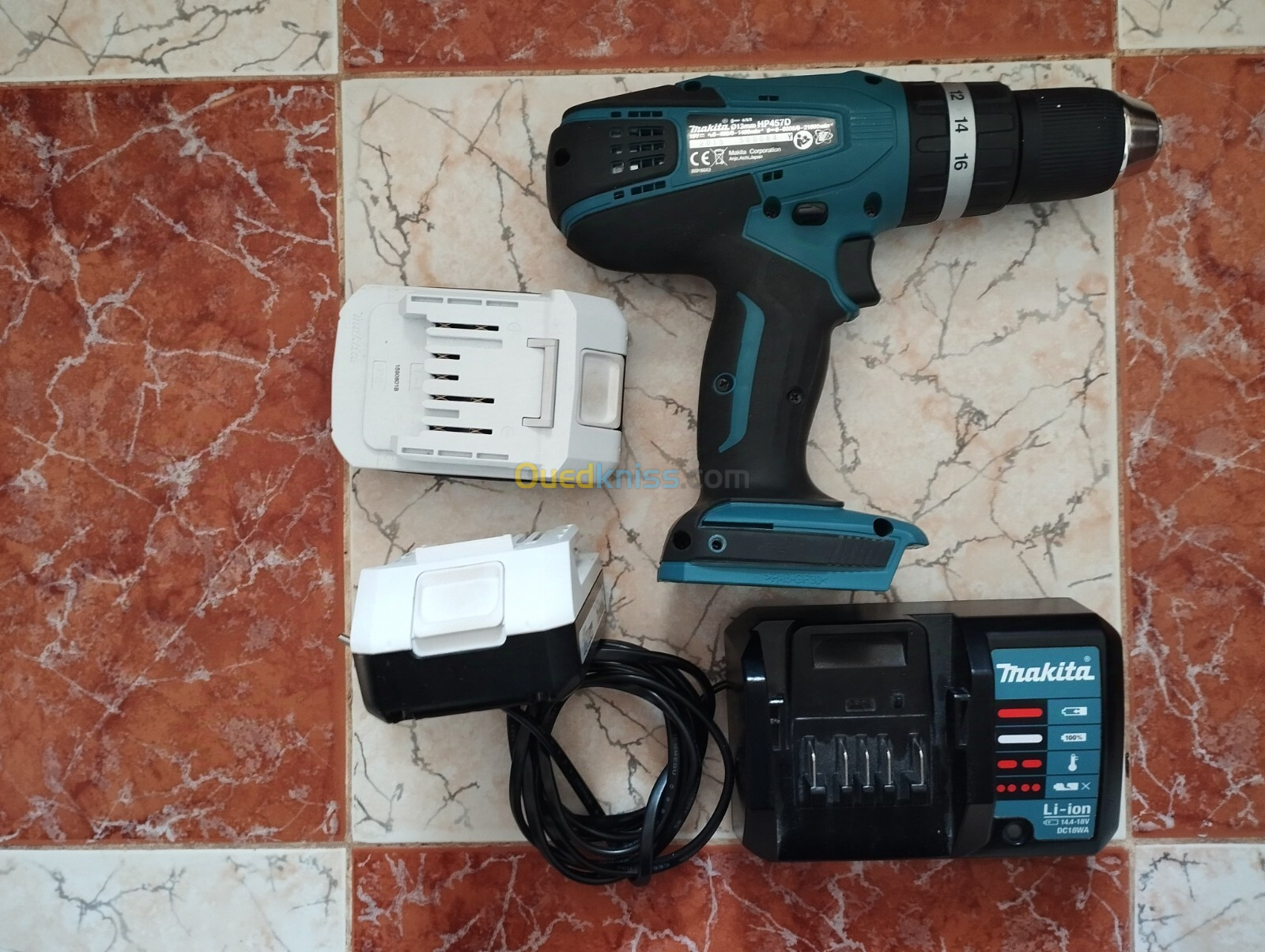 visseuse perceuse Makita 18V 2 batterie avec chargeur