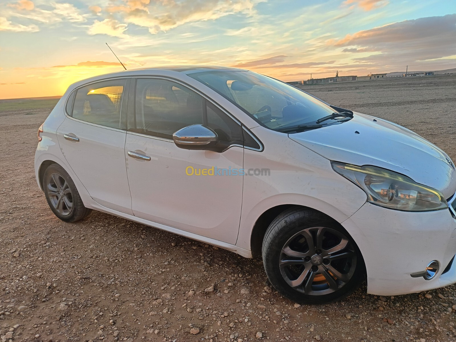 Peugeot 208 2015 Allure