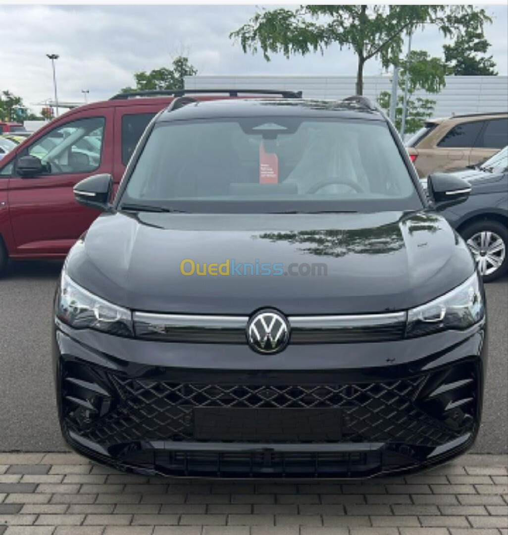 Volkswagen Tiguan 2024 Full Black