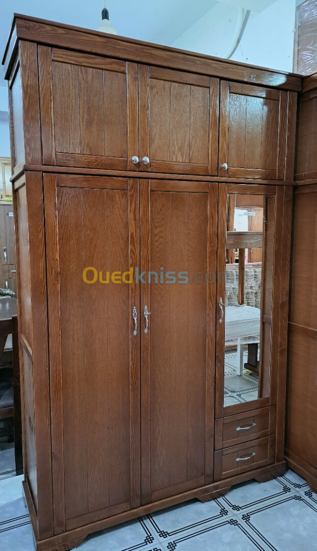 Armoire 3 + 3 en bois rouge 