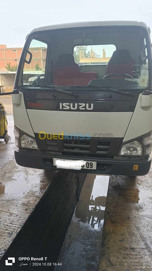 Isuzu Isuzu 2015