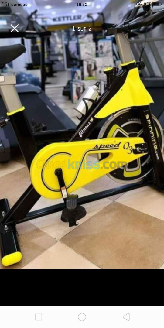 Vélo de spinning pour entraînement de finesse 