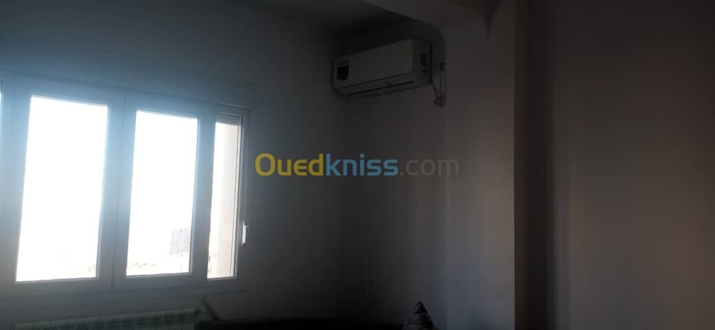 Location Appartement F4 Tipaza Khemisti