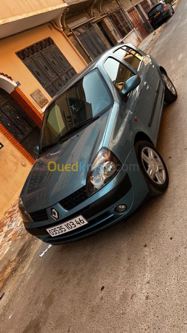 Renault Clio 2 2003 Dabana