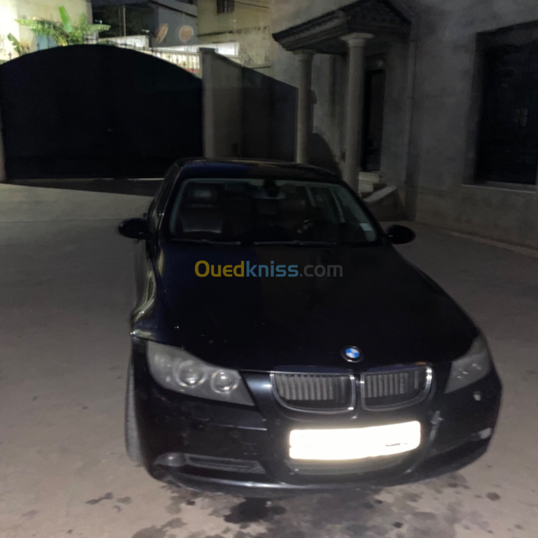 BMW 320 2006 النسخة الأولى