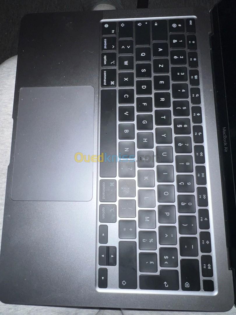 MACBOOK AIR M1