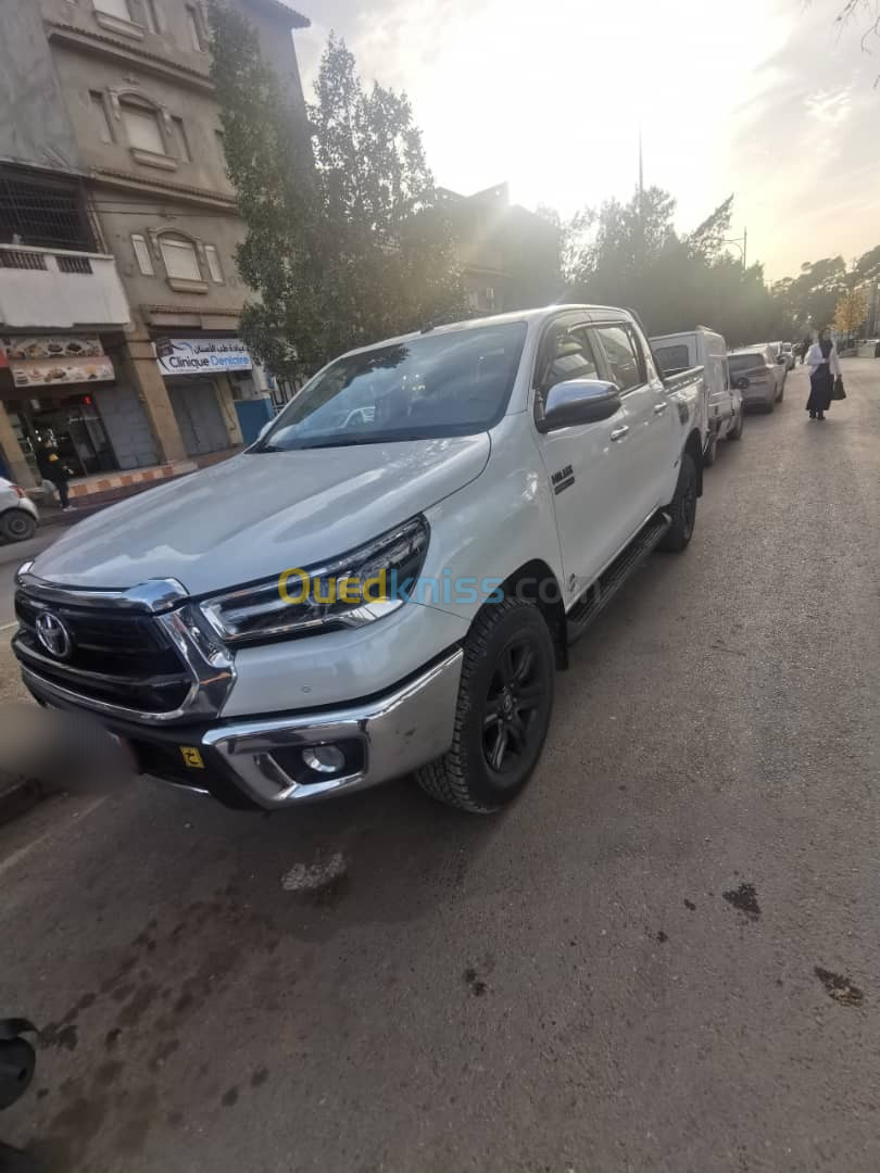 Toyota Hilux 2021 LEGEND DC 4x4 Pack Luxe