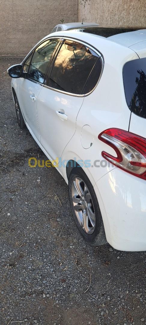 Peugeot 208 2014 Allure