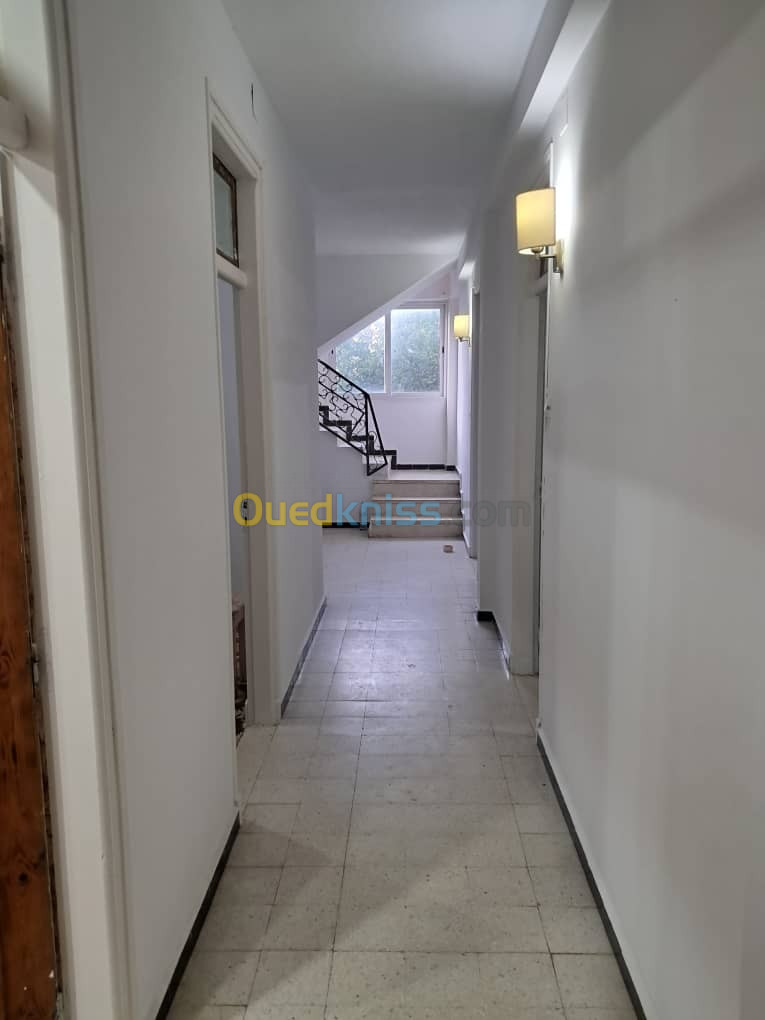 Location Niveau De Villa F4 Alger Bouzareah