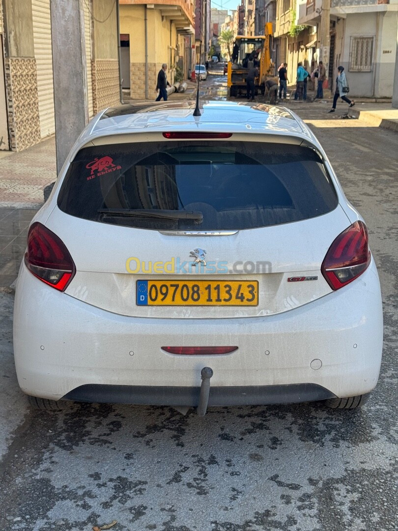 Peugeot 208 2013 