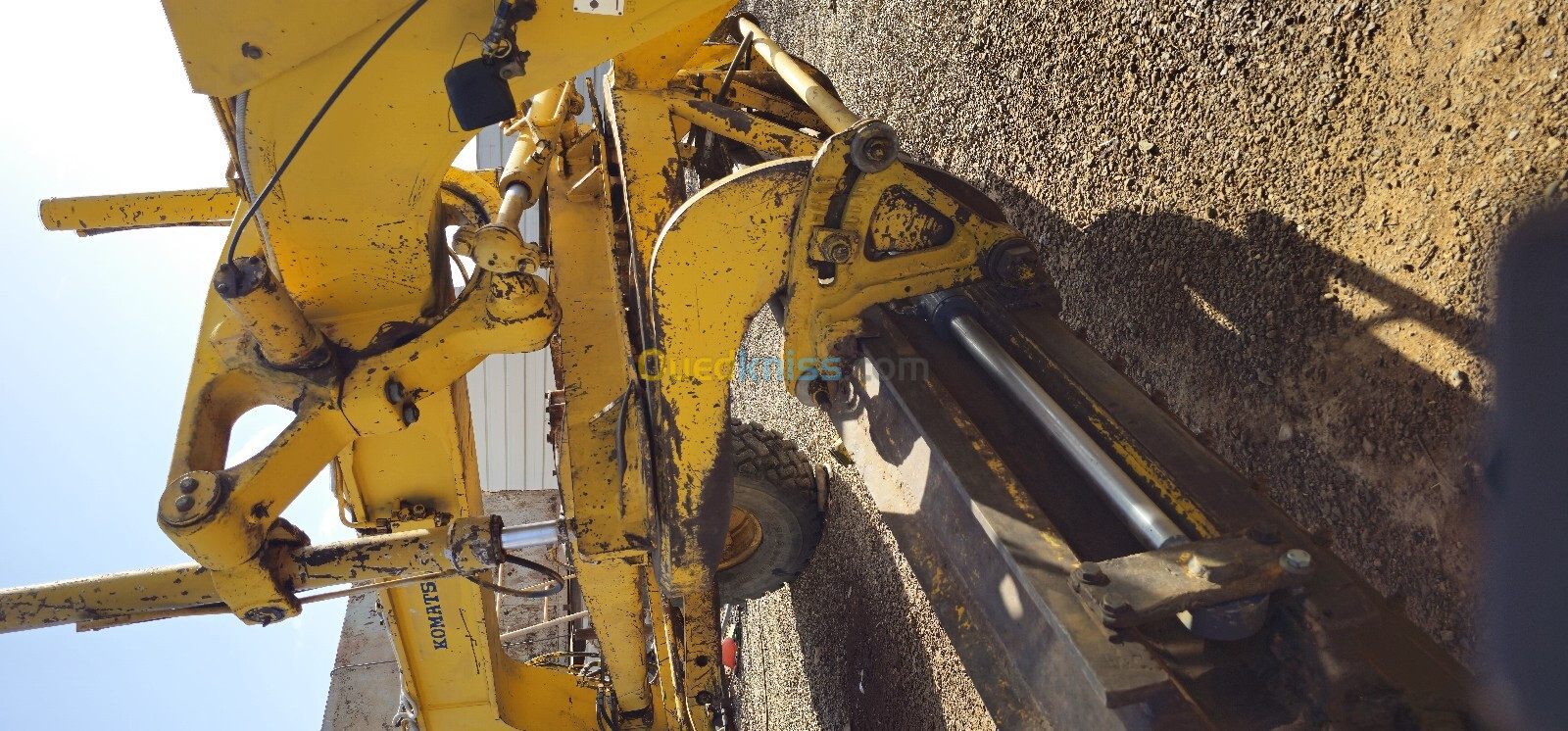 KOMATSU 661 NIVELEUSE 1999