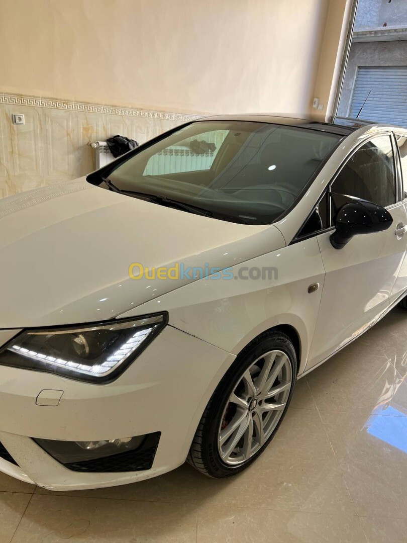 Seat Ibiza 2012 Fully +Toit ouvrant