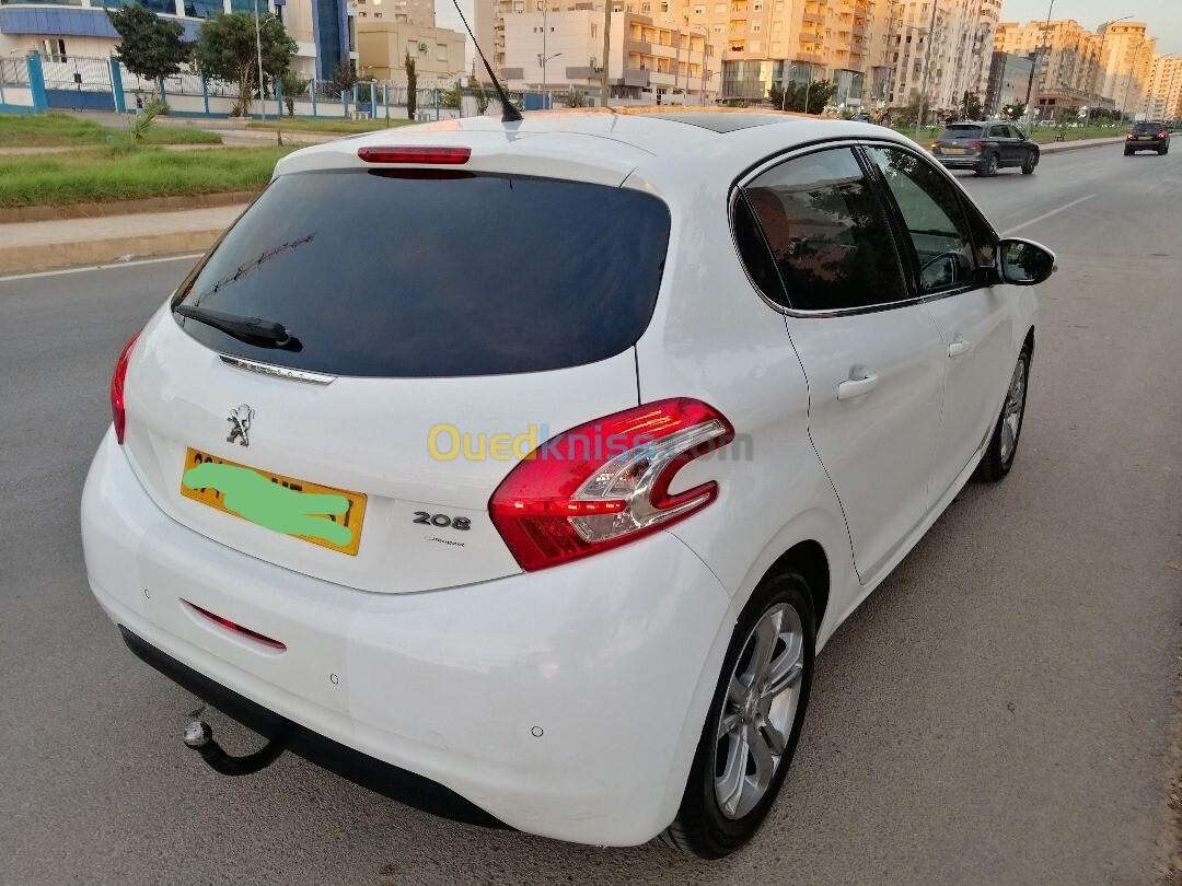 Peugeot 208 2015 Allure