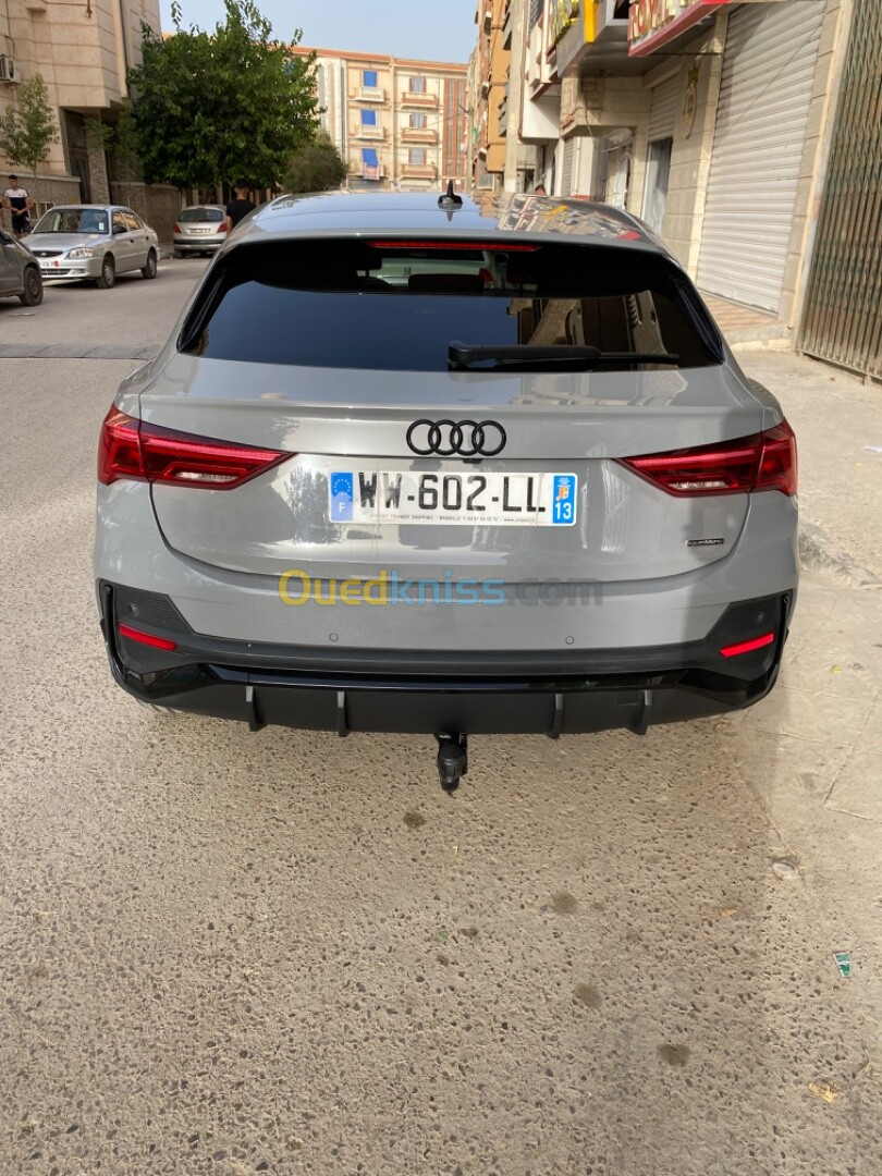 Audi Q3 2023 Gris nardo