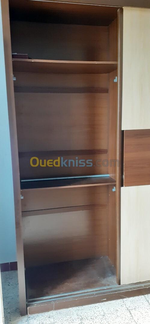 Vend armoire MDF MASSIF