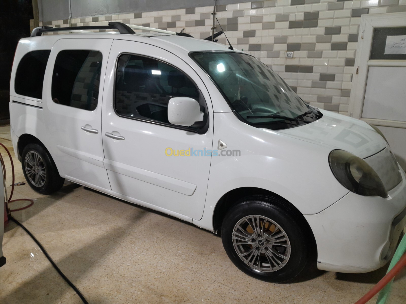 Renault Kangoo 2013 مفيهش صبيغة