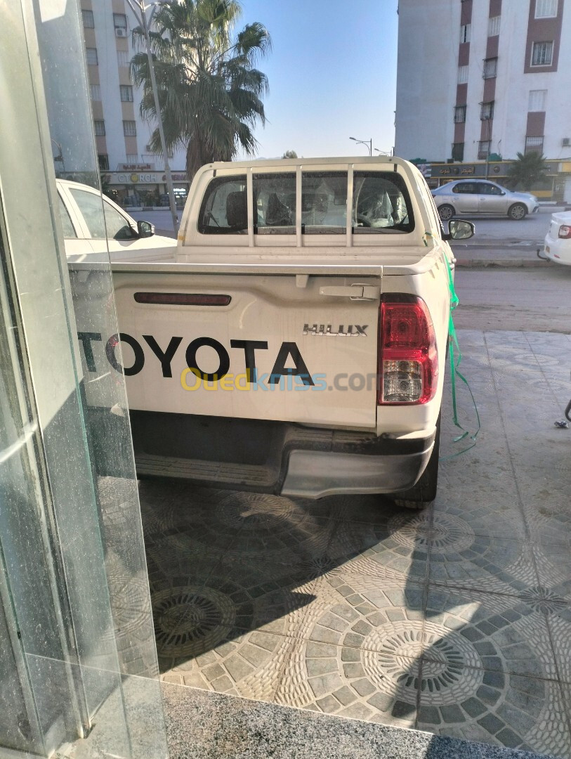 Toyota Hilux 2024 4×4