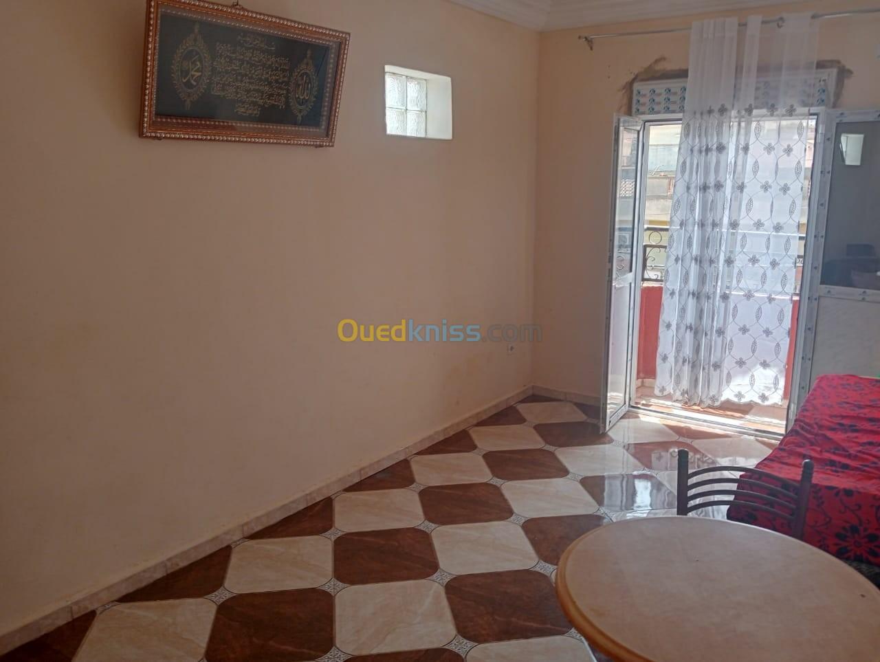 Location vacances Appartement F3 Mostaganem Hadjadj