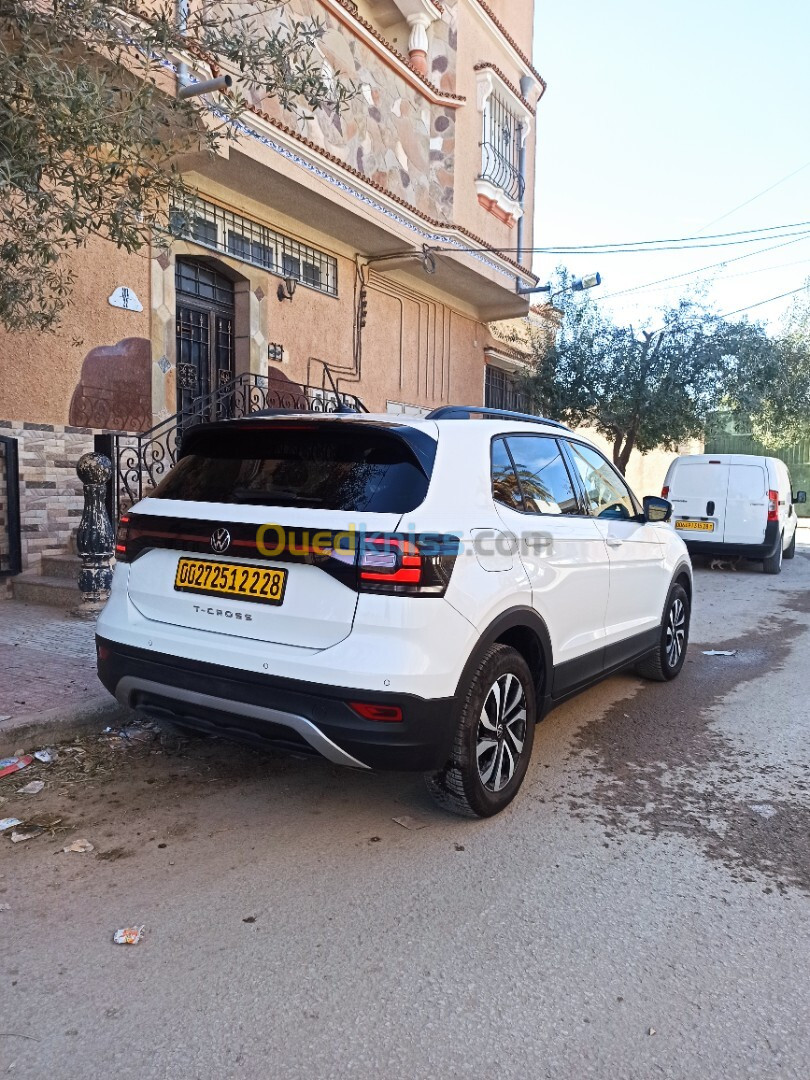 Volkswagen T cross 2022 Active 🇩🇪🇨🇵