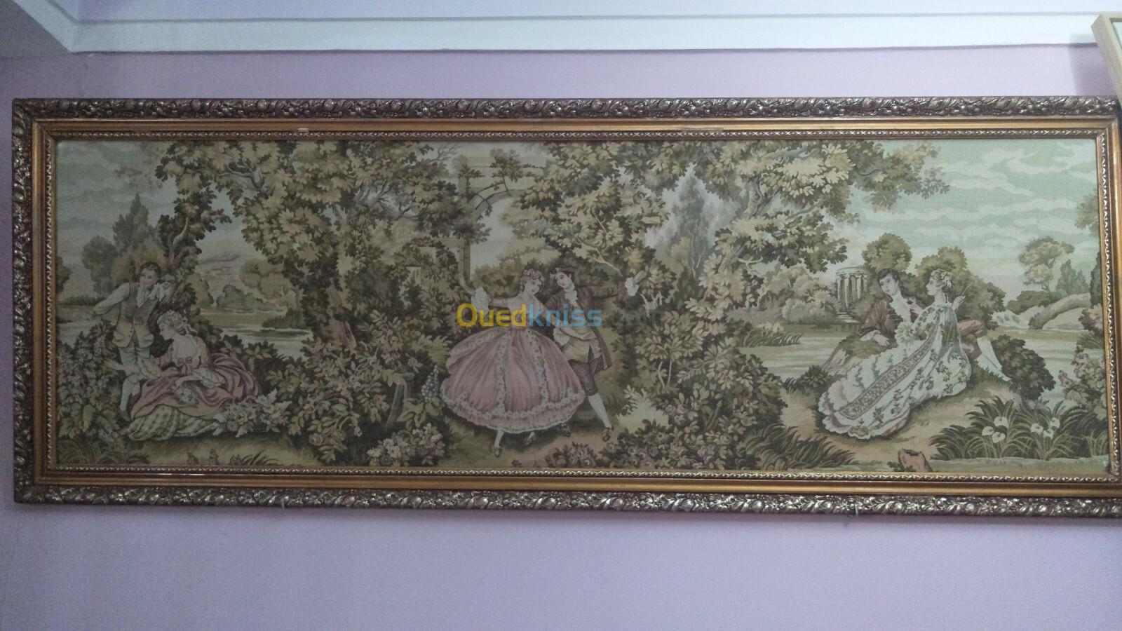 Beau Tableau en broderie sur toile- Dimension : 2M X 0.73M.