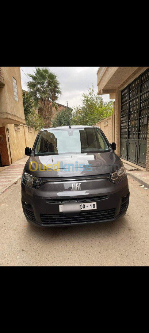 Fiat Doblo 2023 ايطالية لاتوت 3 مقاعد