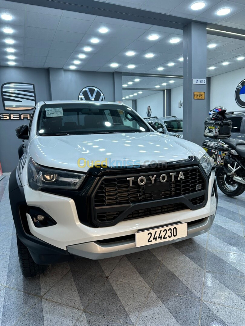 Toyota Hilux 2024 GR