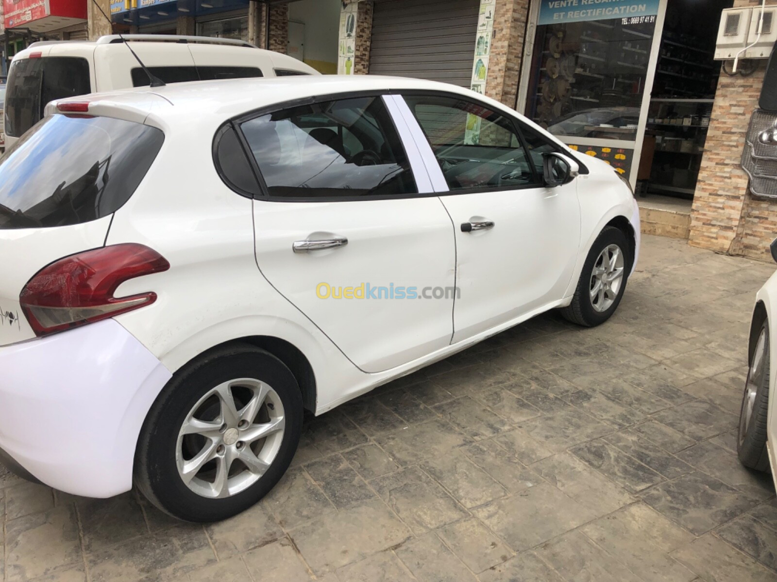 Peugeot 208 2016 Access Facelift