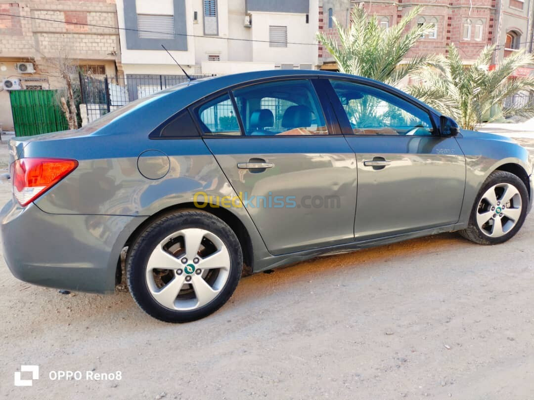 Chevrolet Cruze 2012 LT