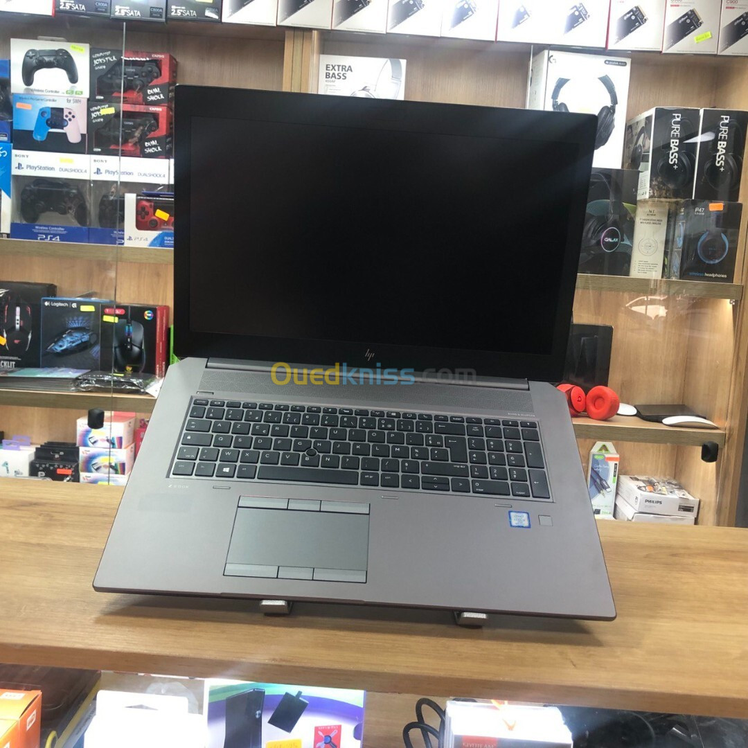 HP ZBOOK I7 8TH 32GB 512SD QUADRO P4200 8GB 17" 