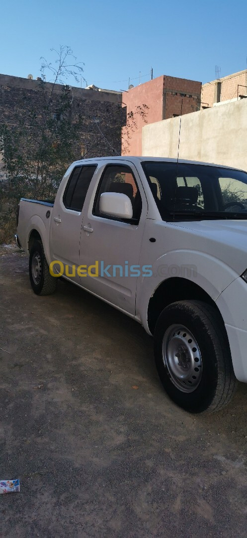 Nissan Navara 2015 Double Cabine 