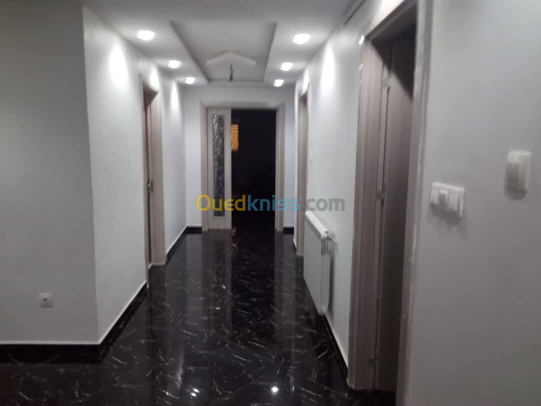 Location Appartement F4 Alger Draria