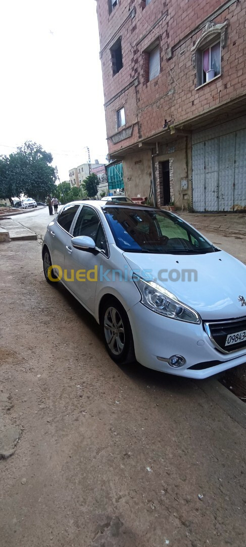 Peugeot 208 2014 Allure