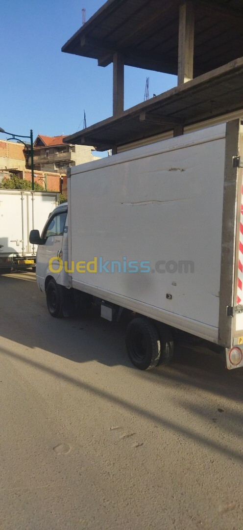 Kia K2700 2009