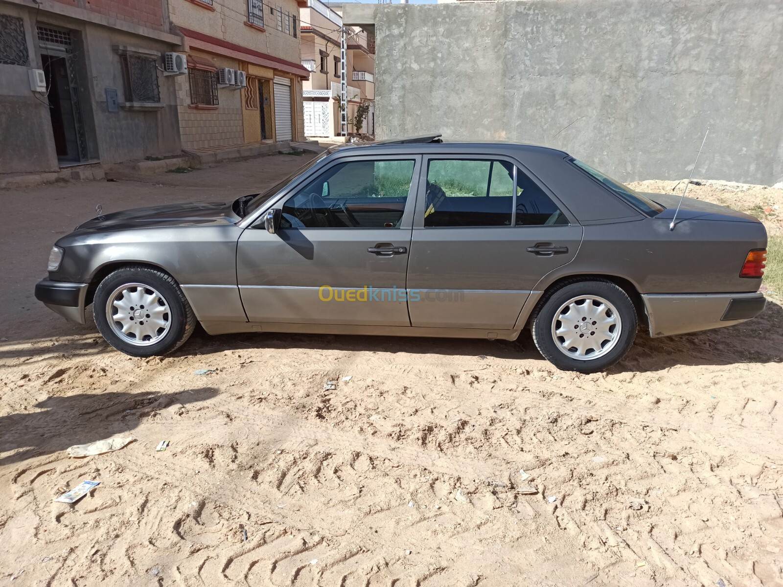 Mercedes Classe E 1989 