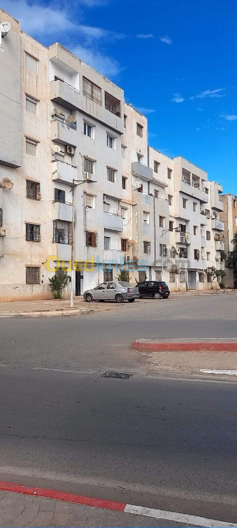 Cherche achat Appartement F3 Oran Oran