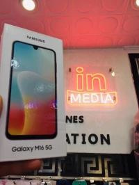 SAMSUNG M16