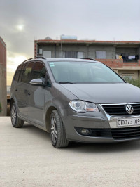 voitures-volkswagen-touran-2009-souk-ahras-algerie