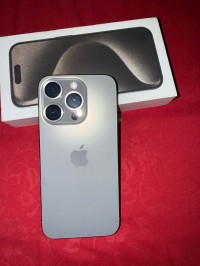 هواتف-محمولة-iphone-15-pro-تلمسان-الجزائر