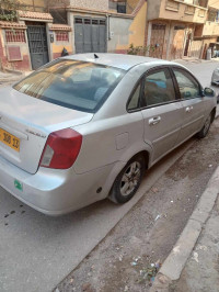 voitures-chevrolet-optra-5-portes-2008-tlemcen-algerie