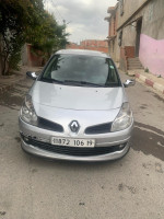 voitures-renault-clio-3-2006-authentique-setif-algerie