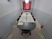 Table de réunion + 10 chaises