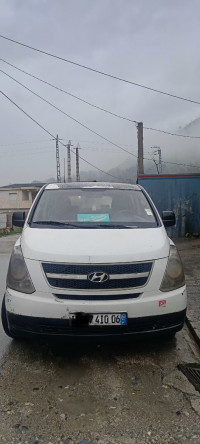 voitures-hyundai-h1-2010-vitre-12-places-taskriout-bejaia-algerie