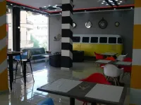 ماتريال فاست فود مالح وحلو مجمول من كولشي 