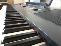 Yamaha DGX-650