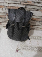 sacs-a-dos-sac-louis-vuitton-noir-el-mouradia-alger-algerie