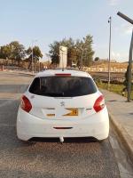 citadine-peugeot-208-2013-allure-algerie