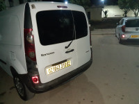 voitures-renault-kangoo-2010-chlef-algerie