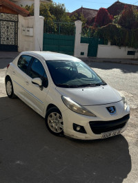 voitures-peugeot-207-2012-tazoult-batna-algerie